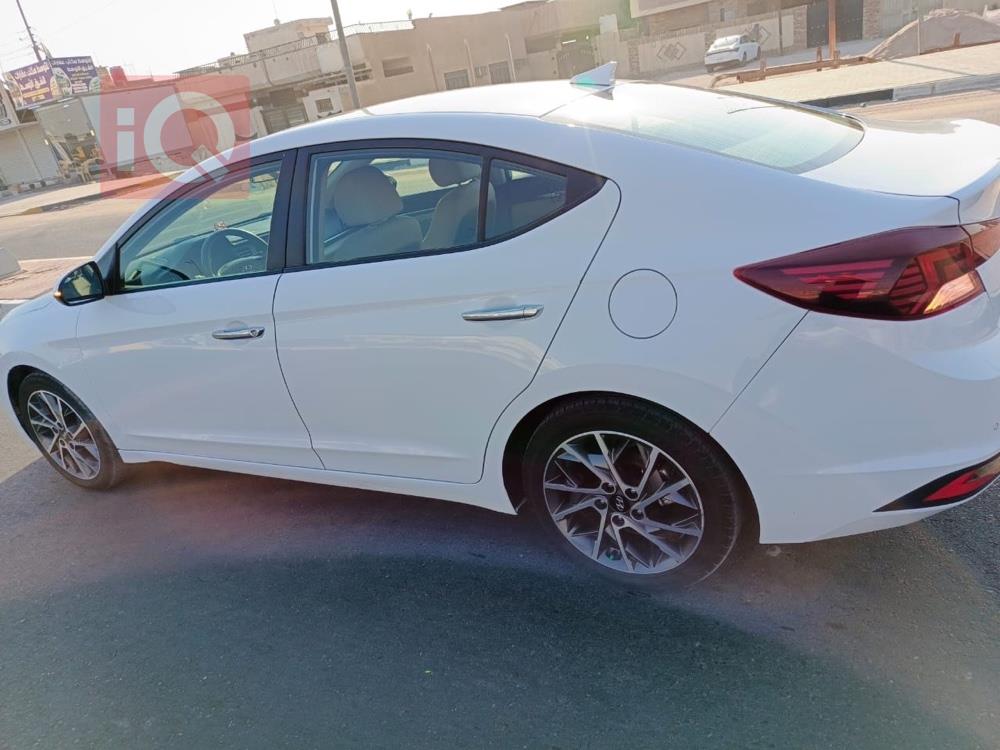 هيونداي النترا